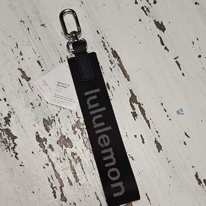 Never Lost Lululemon Keychain Black Large Nwt